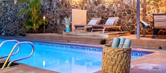 Luxurious Makai Villa with Pool and Ocean Views