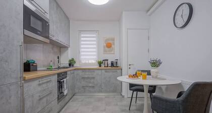 Mountain Hideaway Apartment