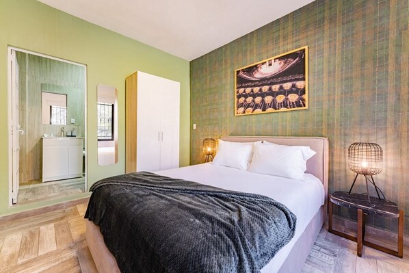 1 chambre, fer et planche Ă repasser, Wi-Fi, draps fournis