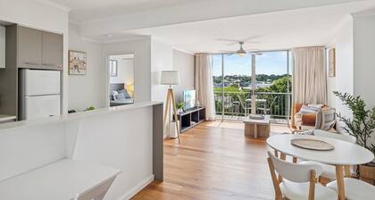 Central Plaza #423 - 1 bed Apt