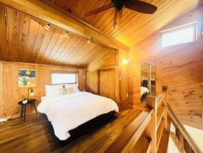 3 habitaciones, tabla de planchar con plancha y cuna de viaje