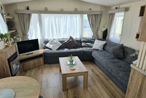Living area - Robin hood rhyl, over the road from the beach (Rhyl)