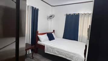 5 bedrooms, iron/ironing board, WiFi, bed sheets