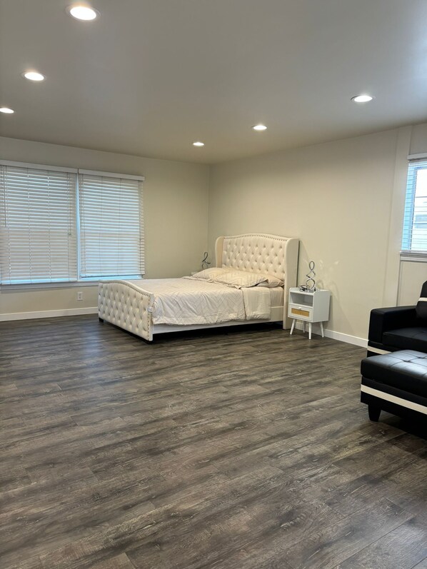 3 habitaciones, tabla de planchar con plancha y wifi gratis 