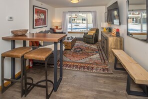 TV - Remodeled, cozy condo near Big Sky Resort! (Big Sky)