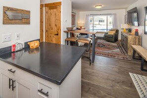 Interior - Remodeled, cozy condo near Big Sky Resort! (Big Sky)
