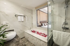 Luxury Suite | Bathroom - Móng Cái Place (Mong Cai)