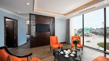 Executive Suite | Living area
