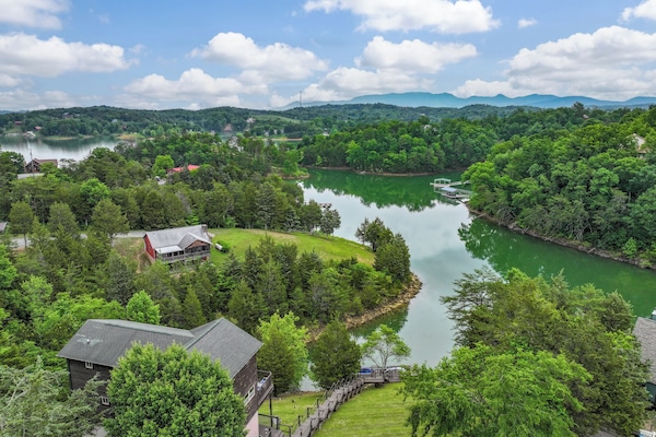 Mt and Lake View best of both worlds