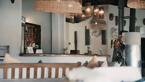 Bar (en el alojamiento)