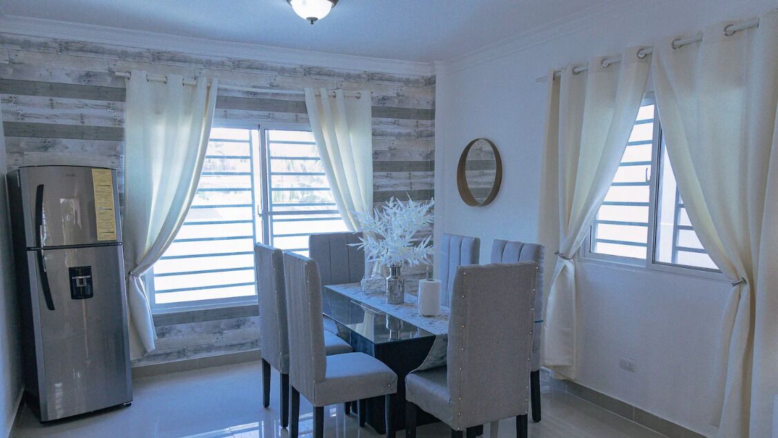 Frigorífico, microondas en la zona común, horno y minihorno