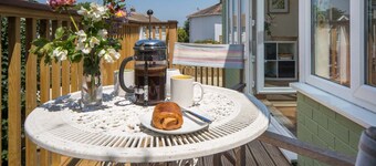 Seaside coastal 3 bed cottage