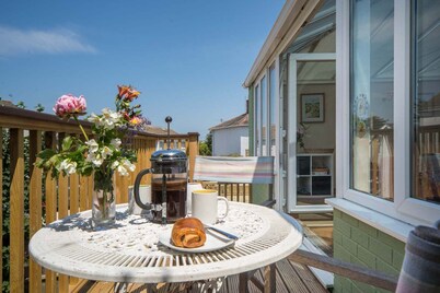 Seaside coastal 3 bed cottage