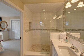 Shower, towels