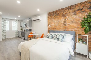 1 soverom, strykejern/-brett, wi-fi (inkludert) og sengetøy