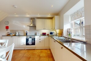 Mikrobølgeovn, ovn og oppvaskmaskin