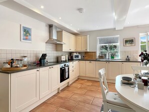 ميكروويف، فرن، غسالة أطباق