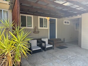Exterior detail - 2 Bedroom Hideaway with private patio. Pet friendly! (Oroville)
