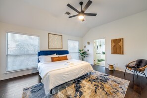 5 habitaciones, caja de seguridad en la habitación y escritorio 