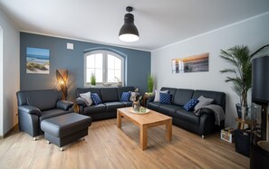 TV, fireplace, stereo - Ferienhaus Ankerplatz in der Puddeminer Wiek - Ferienhaus Ankerplatz im Süden der Insel Rügen (Poseritz)