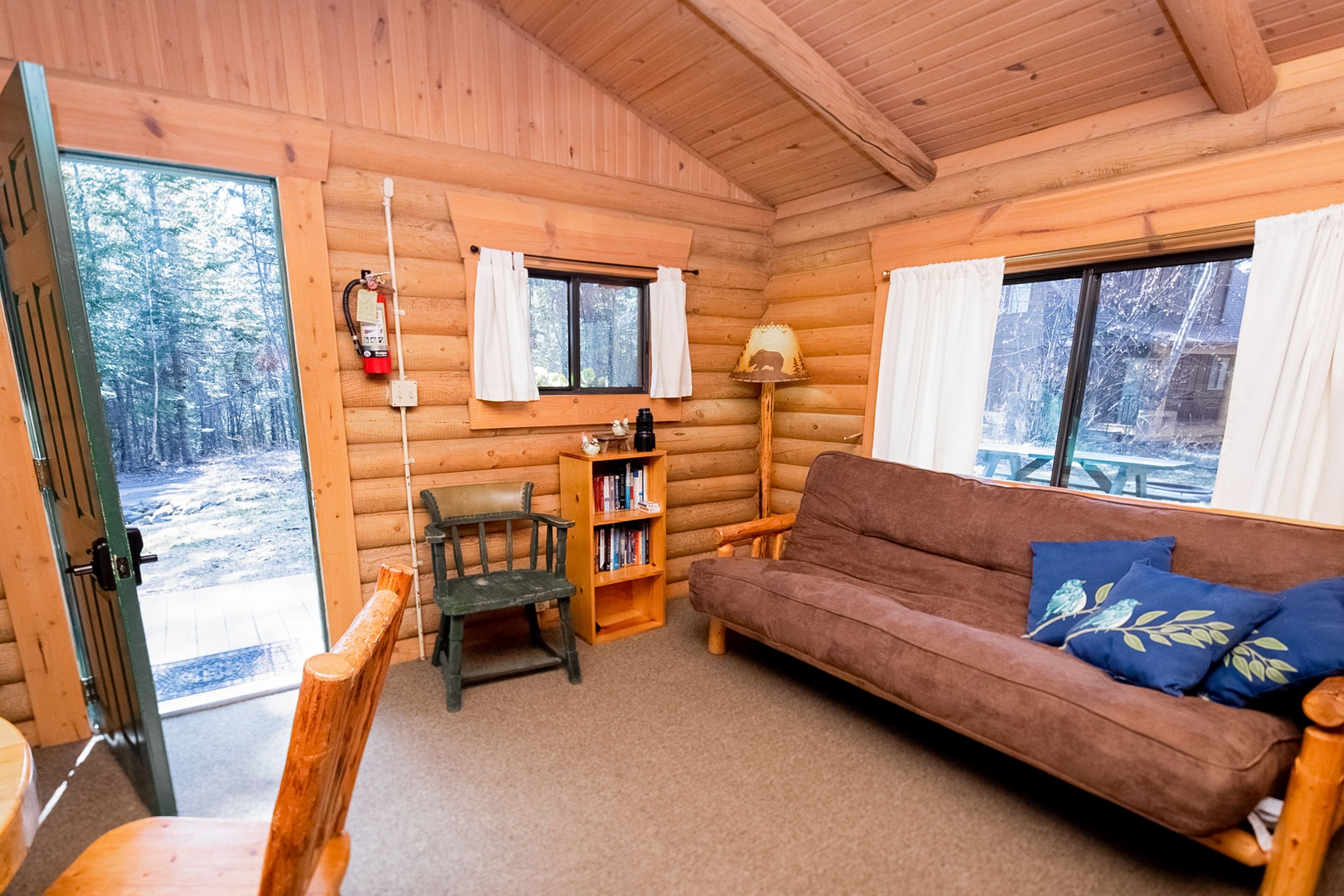 Four neighboring log cabins near Flathead Lake & Glacier, great for groups