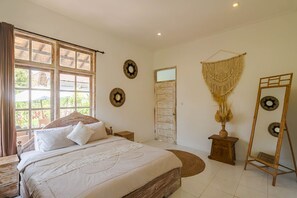 3 bedrooms, iron/ironing board, WiFi, bed sheets - Renewal 3bed family pool Villa,5 minutes to the Karang Beach Sanur (Bali)