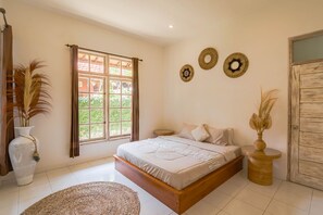 3 bedrooms, iron/ironing board, WiFi, bed sheets - Renewal 3bed family pool Villa,5 minutes to the Karang Beach Sanur (Bali)
