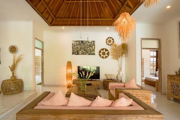 Living area - Renewal 3bed family pool Villa,5 minutes to the Karang Beach Sanur (Bali)