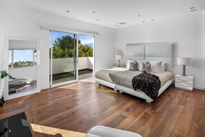 5 bedrooms, in-room safe, desk, iron/ironing board