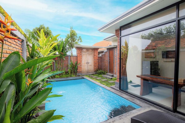 2 piscinas al aire libre