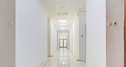 OYO Life 90544 Grand Redisa