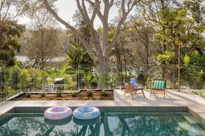 Pool - Surf Lodge Avoca Beach, Waterfront and Heated Pool (Avoca Beach)