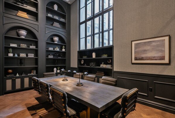 Dining - Lovely FiDi 1BR w/ Fitness Center, nr Freedom Tower, by Blueground (Downtown)