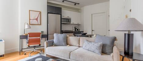 Fernseher, Stereoanlage