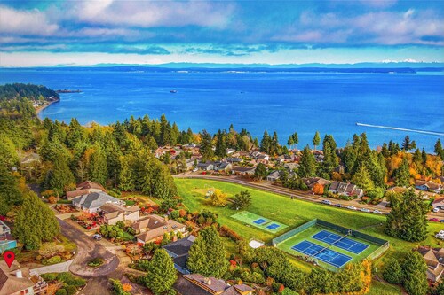 Sayward House in Port Ludlow
