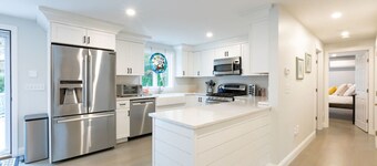 Classic Renovated Cape Cod Getaway