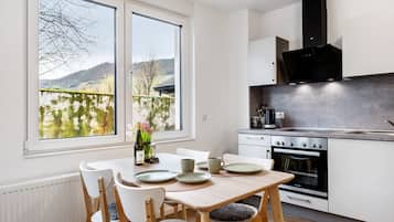 Kühlschrank, Ofen, Herdplatte, Geschirrspüler