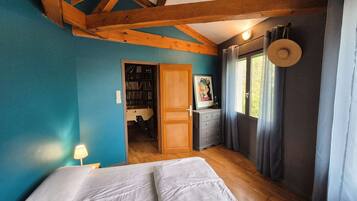 4 bedrooms, free WiFi