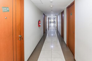 Interior detail - Capital O 93371 Pelangi Residence 5 (South Tangerang)