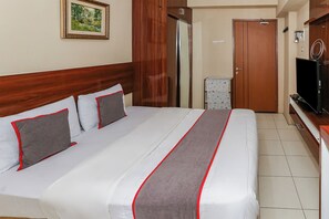 Deluxe Double Room | 1 bedroom, desk, free WiFi, bed sheets