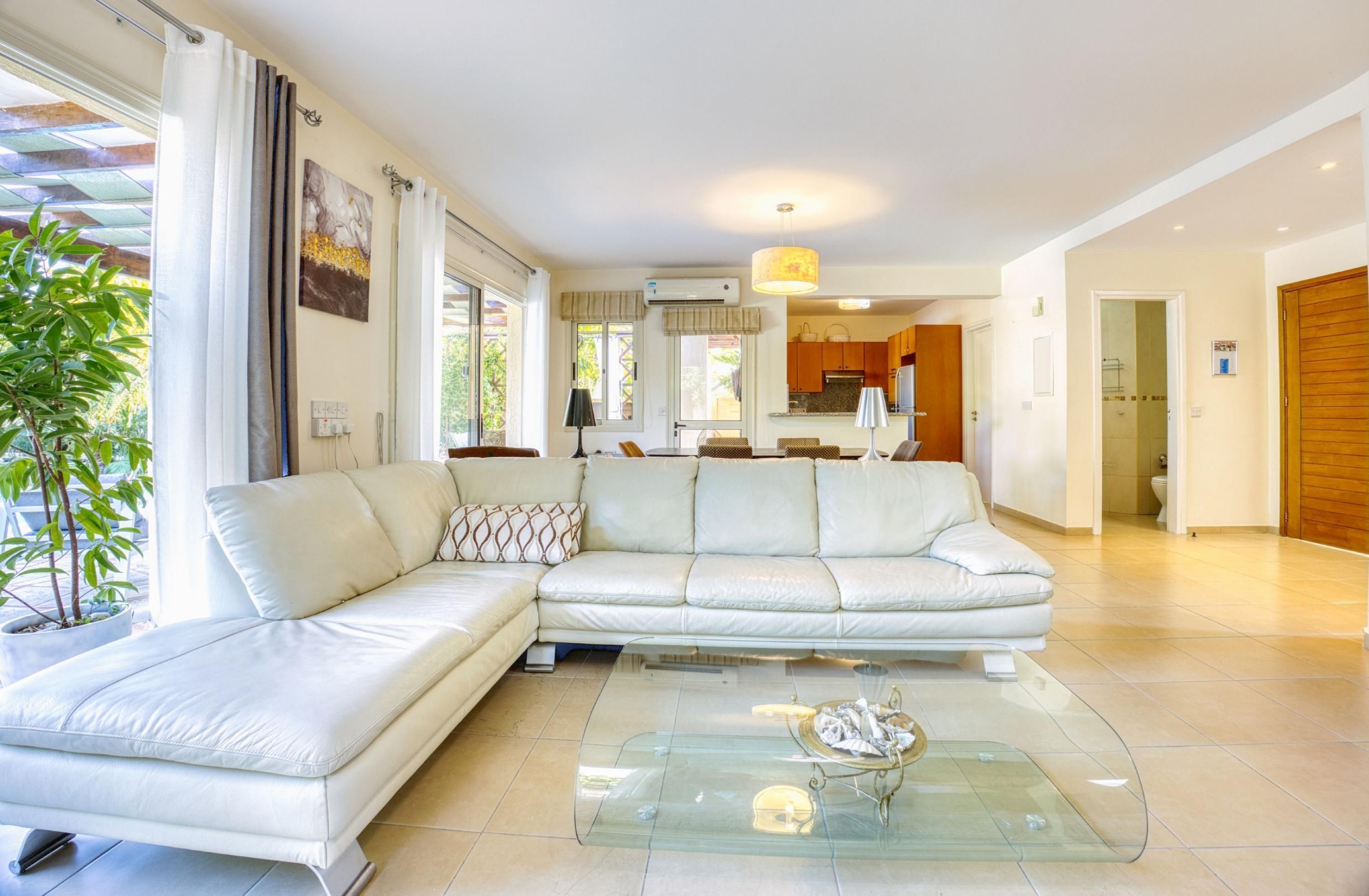 House, Smoking | 3 bedrooms, desk