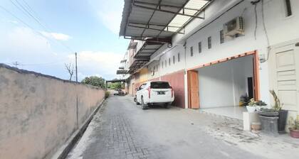 OYO 93402 Family Homestay Syariah