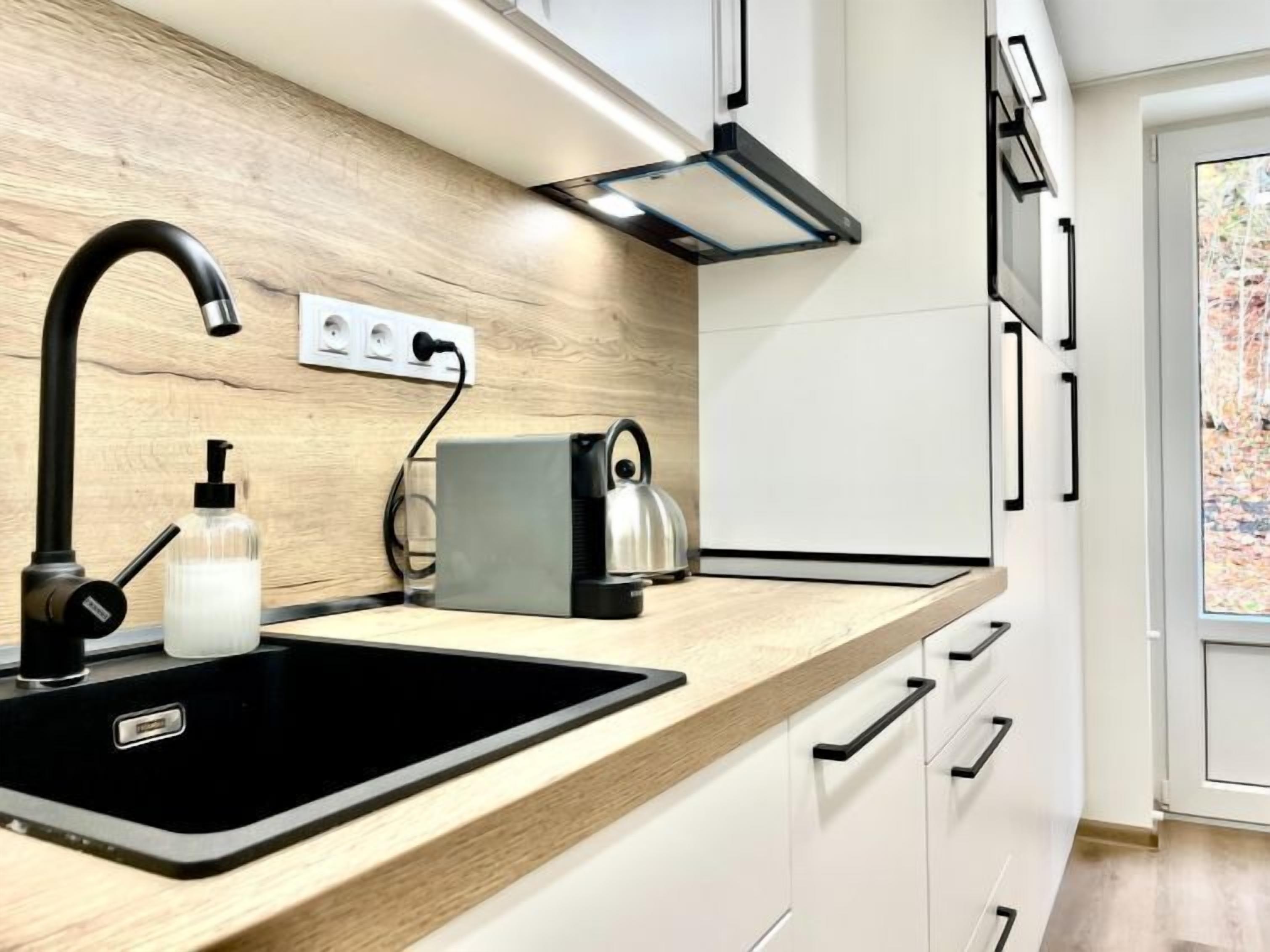 Réfrigérateur, micro-ondes, lave-vaisselle