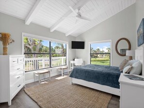 4 bedrooms, desk, iron/ironing board, travel crib