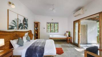 Luxury-Zimmer | Individuell dekoriert, individuell eingerichtet, Schreibtisch