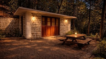 Deluxe-Zimmer, Gartenblick | Individuell dekoriert, individuell eingerichtet, Schreibtisch