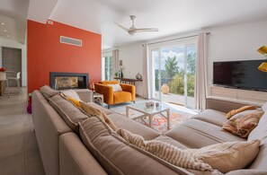 TV, fireplace, table tennis