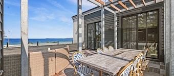 Sleeps 16- Downtown Traverse City Newly Constructed Luxury Condo
