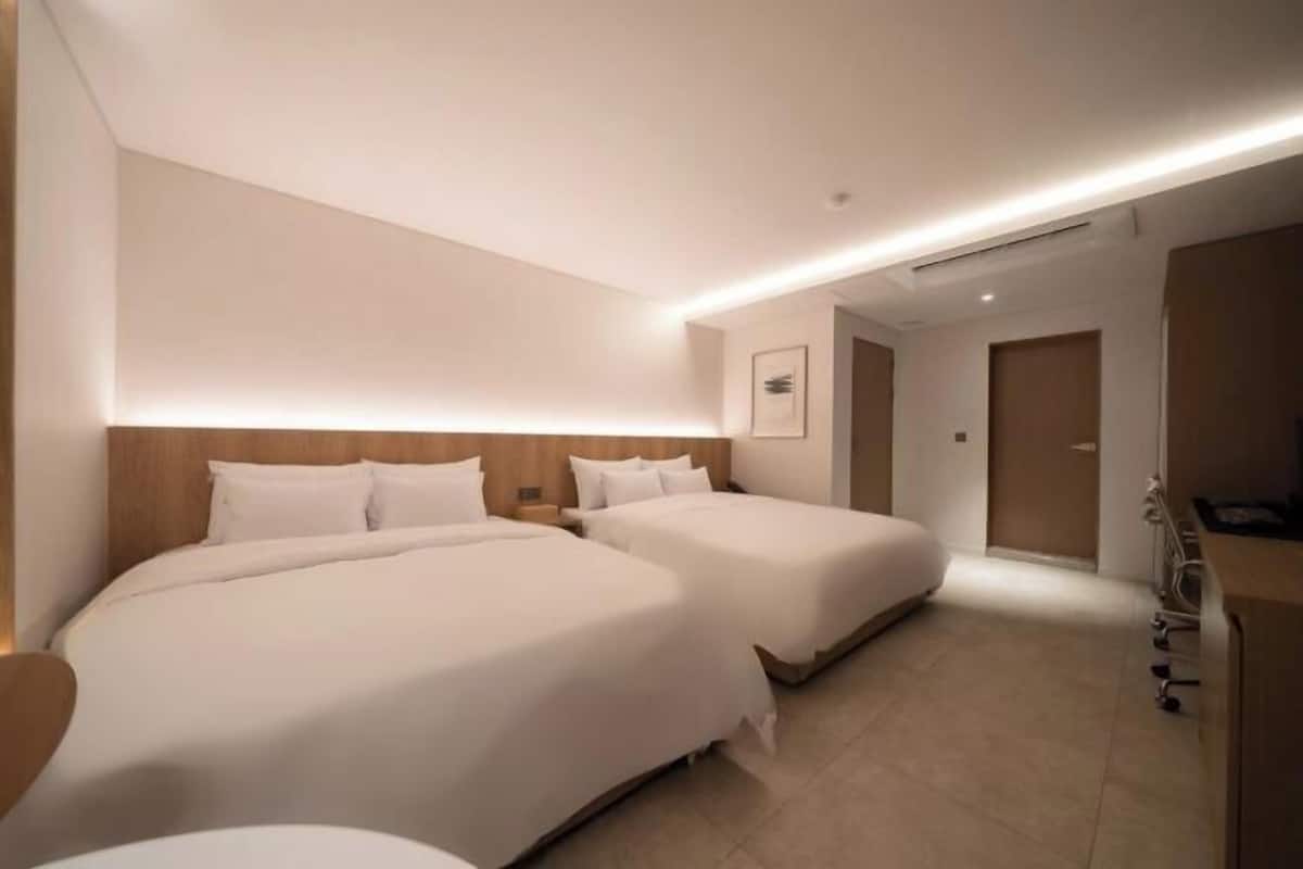 1 bedroom, soundproofing, free WiFi