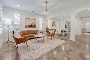 Unclassified image, 5 of 29, button